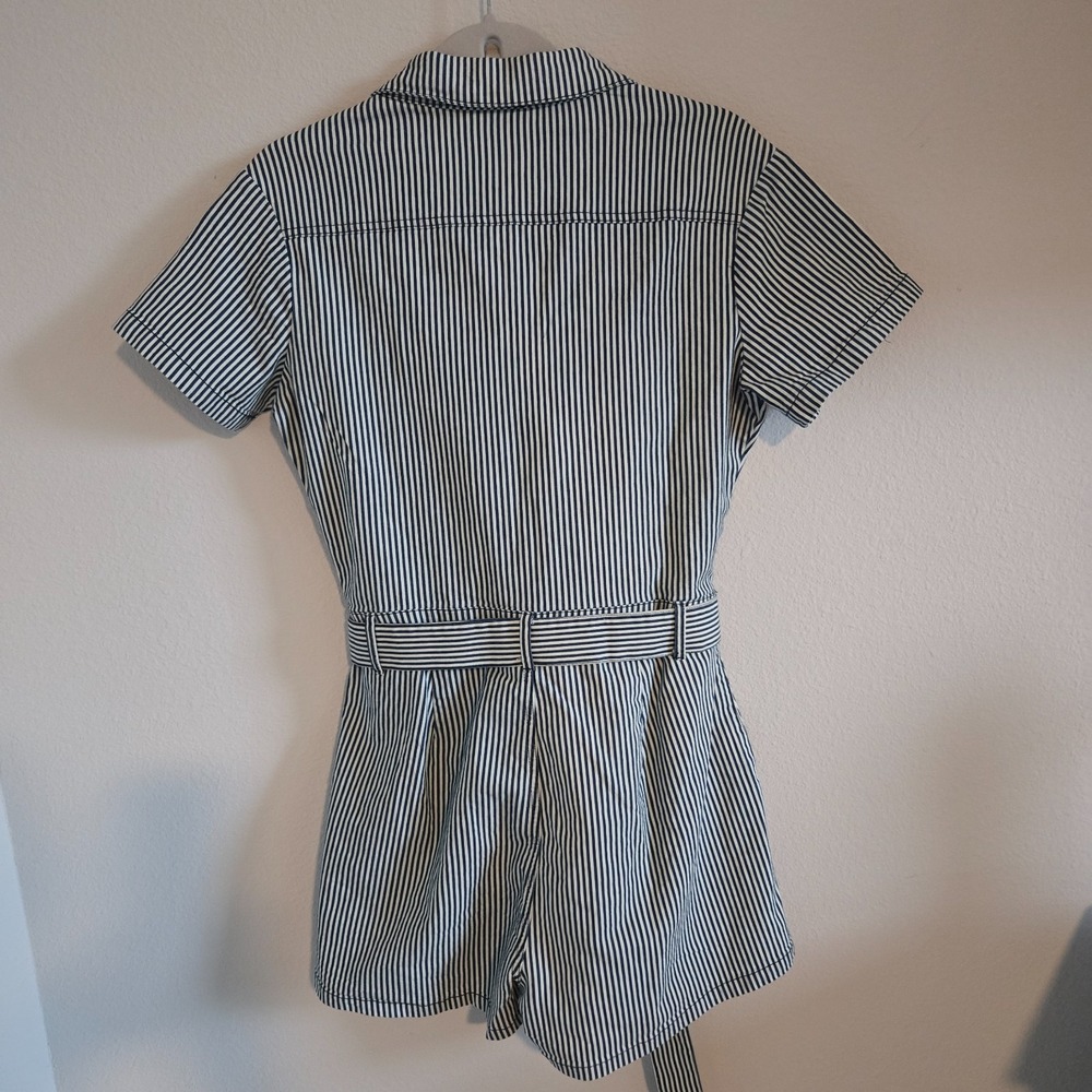 Justify Jumpsuit Shorts Womens Small Blue White Striped Belted Romper Zipper - Picture 5 of 12